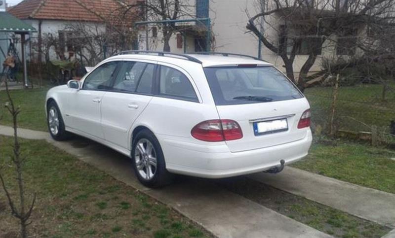 Mercedes-Benz-E220-CDI--04