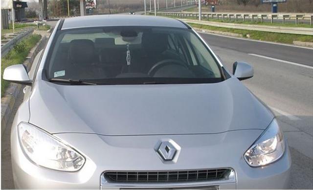 Renault-Fluence--11-