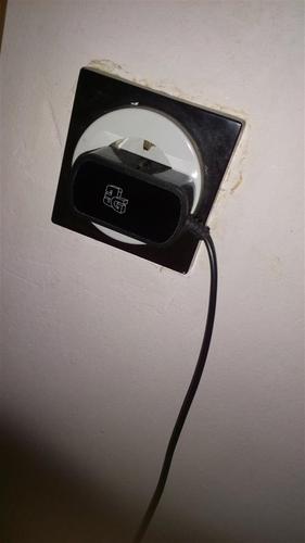 punjac za telefon