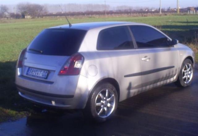 Fiat-Stilo--02