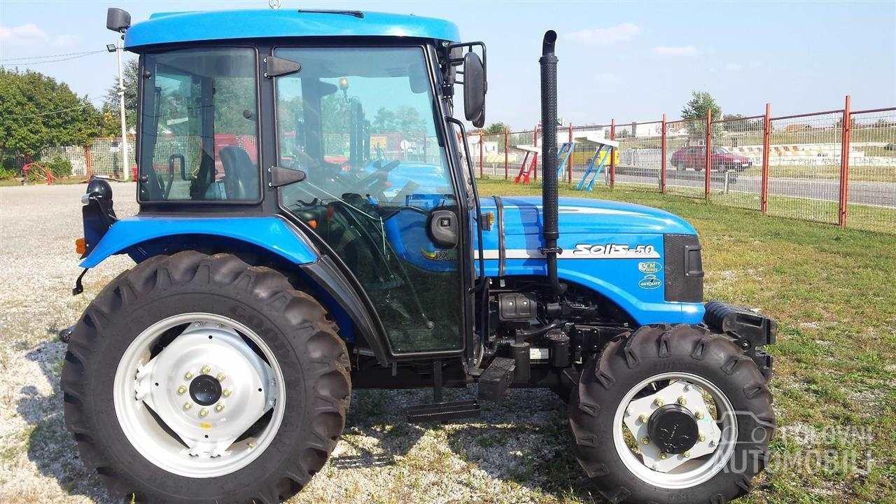 Traktor-SOLIS-50-i-prikolicu
