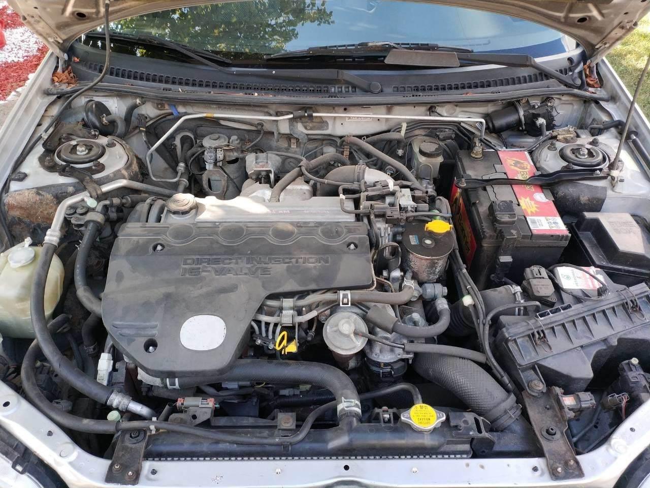 MAZDA-323F-2001-