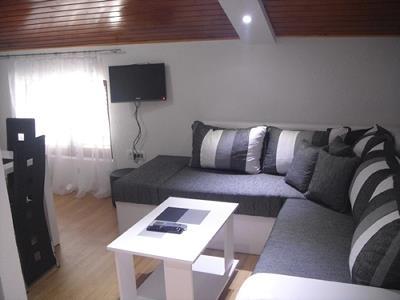 Izdaje-se-Stan-od-45m2-u-Budva