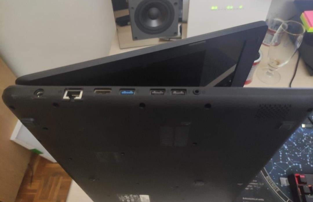 Laptop--prodaja-