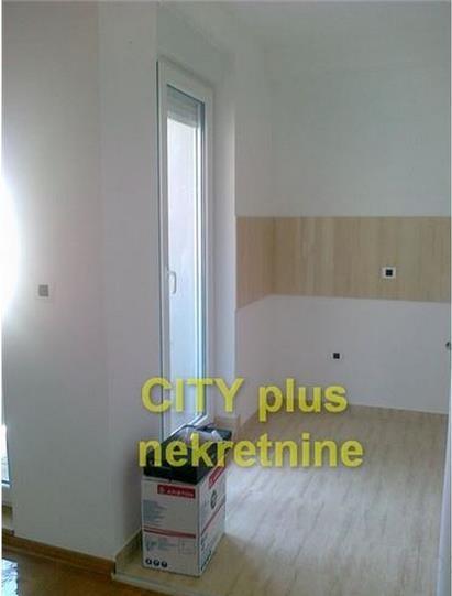 Stan-od-93m2-u-Novi-Sad