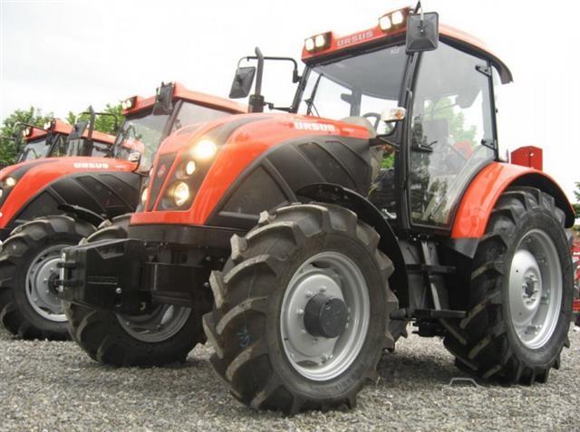 Traktor-Ursus-11024--14