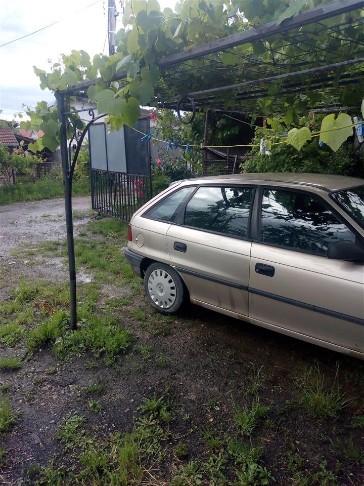 Prodajem-auto-extra