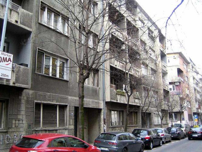 VRAČAR,Krunski venac,uknjižen