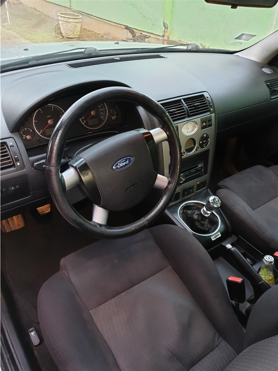Ford-Mondeo-
