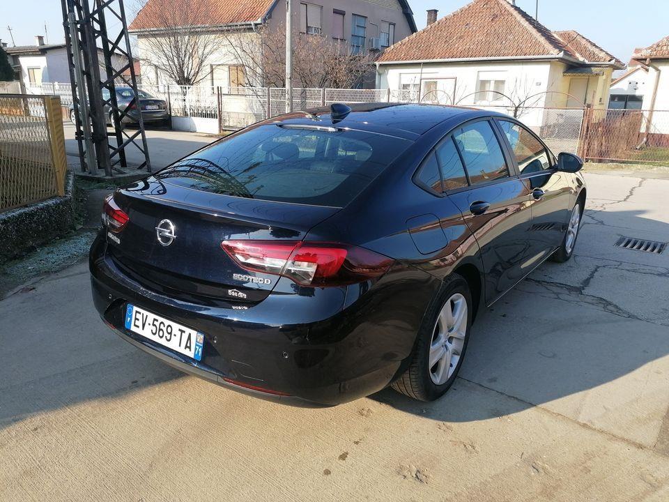 2018-opel-isignija