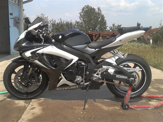 SUZUKI K7 750