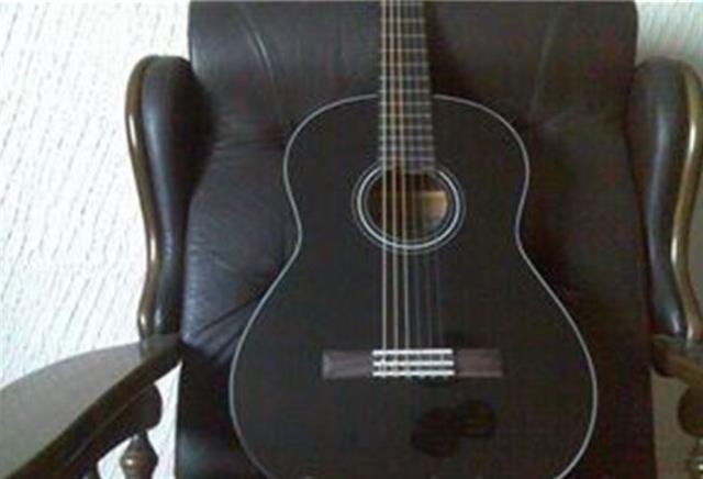 Yamaha-C-40