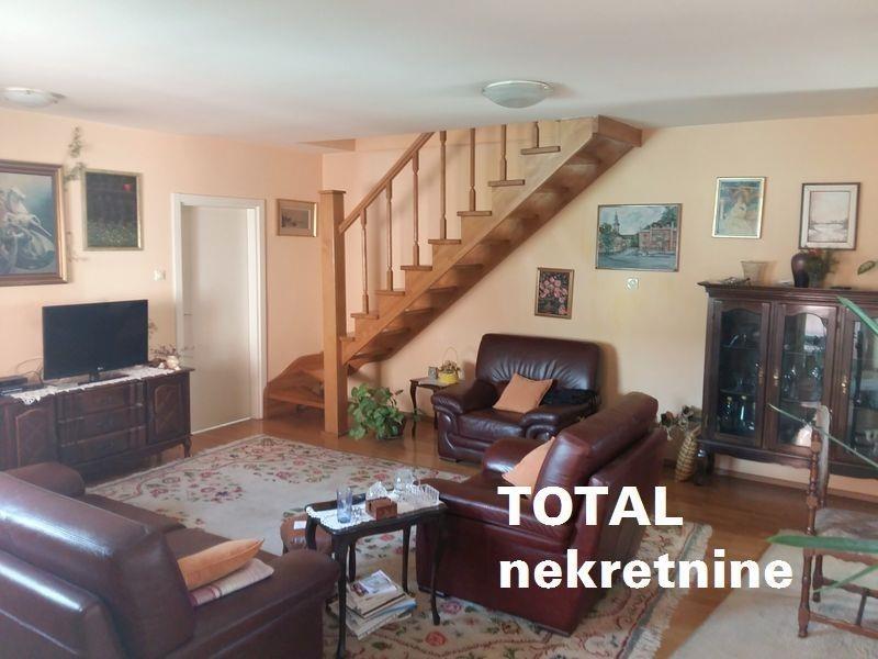 UKNJIŽEN-četvoroiposoban-duplex-