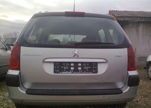 Peugeot-307-1-6-16V--02