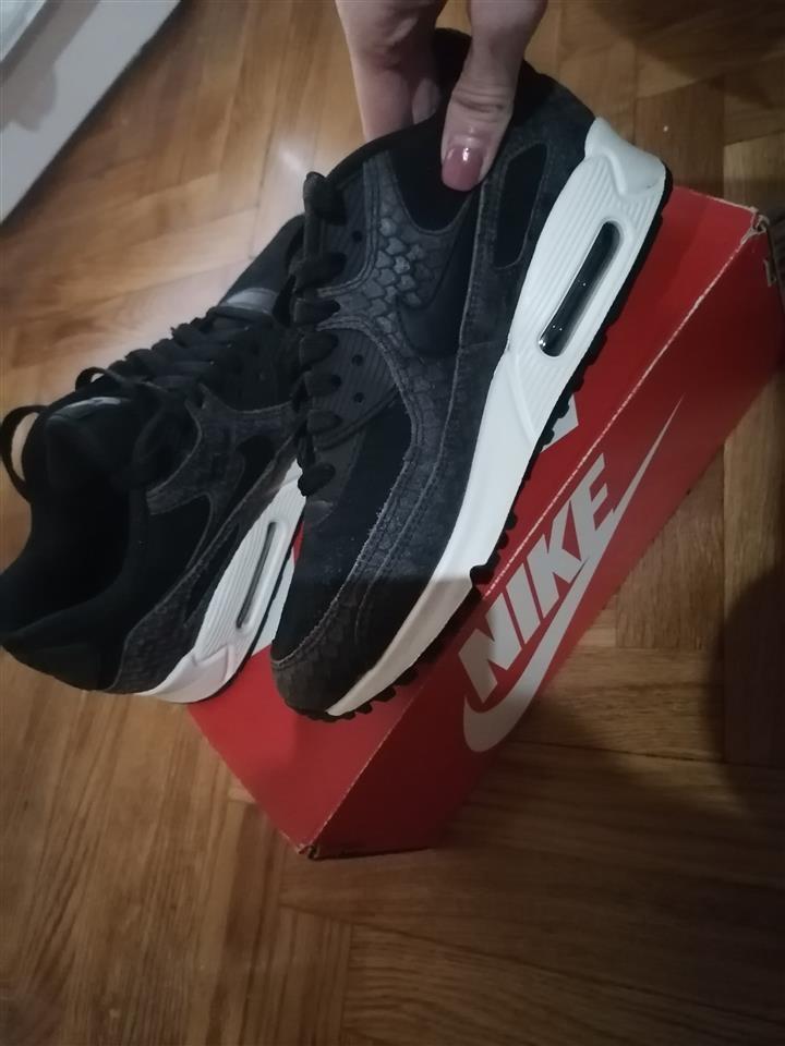 Nike