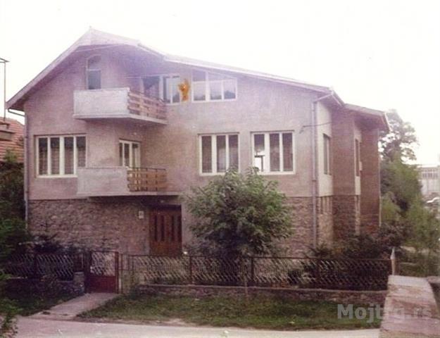 Novi Knezevac Porodicna Kuca 450m2 Kikinda