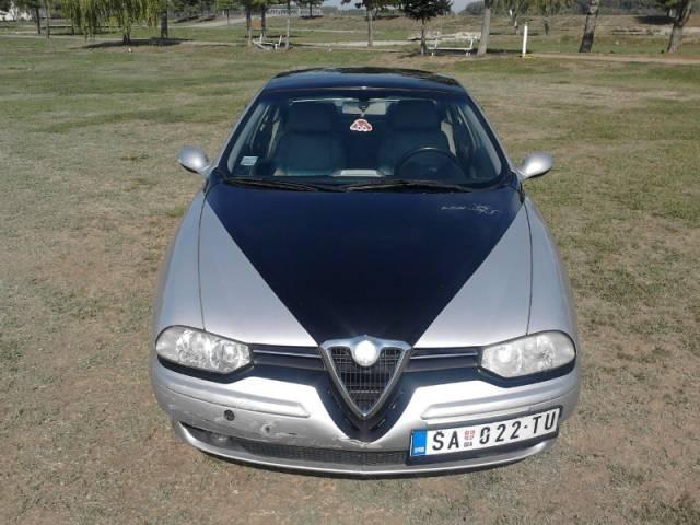 Alfa-Romeo-156--01