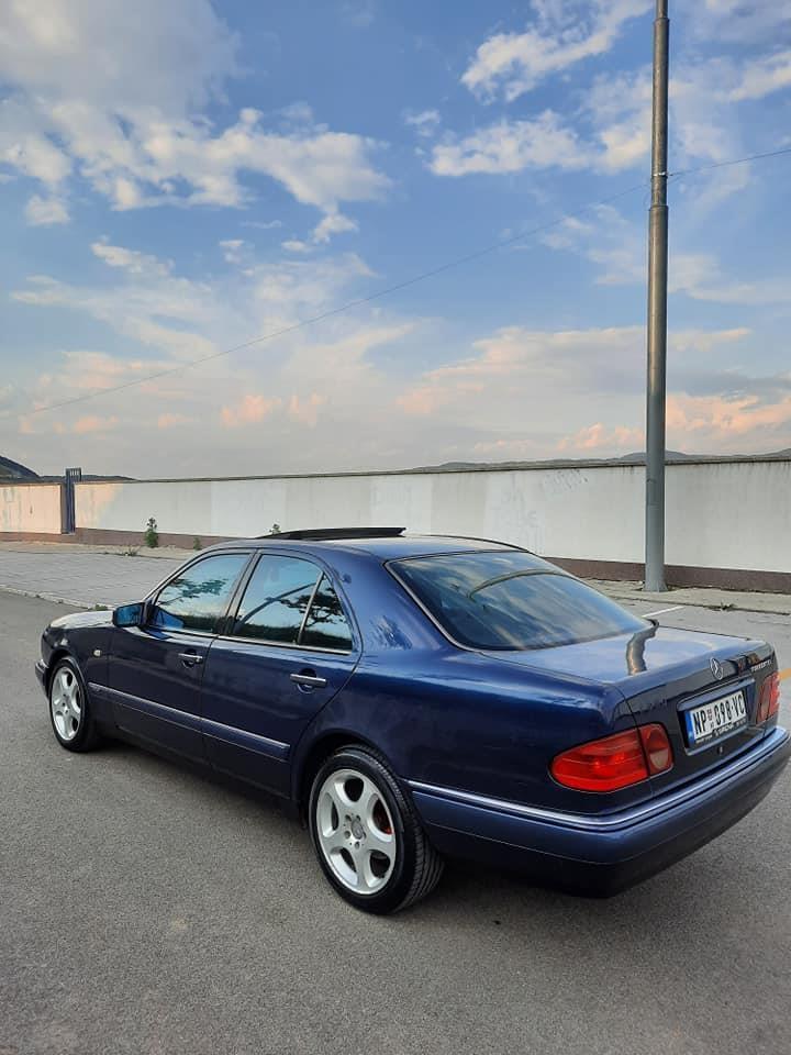 Mercedes-E290-TD