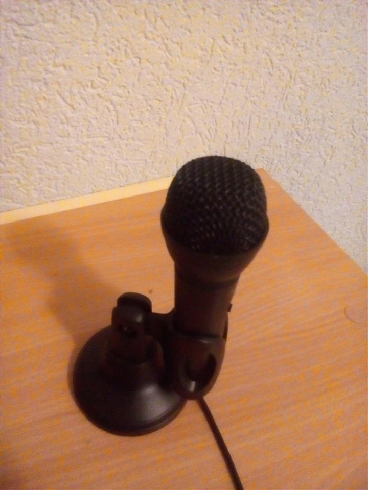 Nov-mikrofon