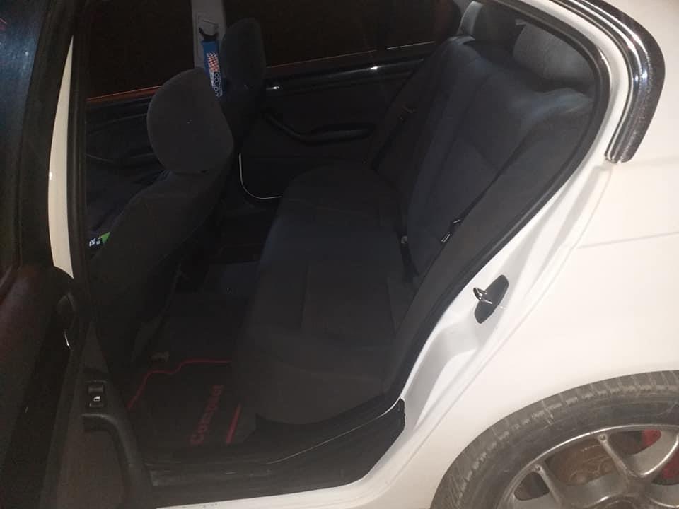 BMW-320i