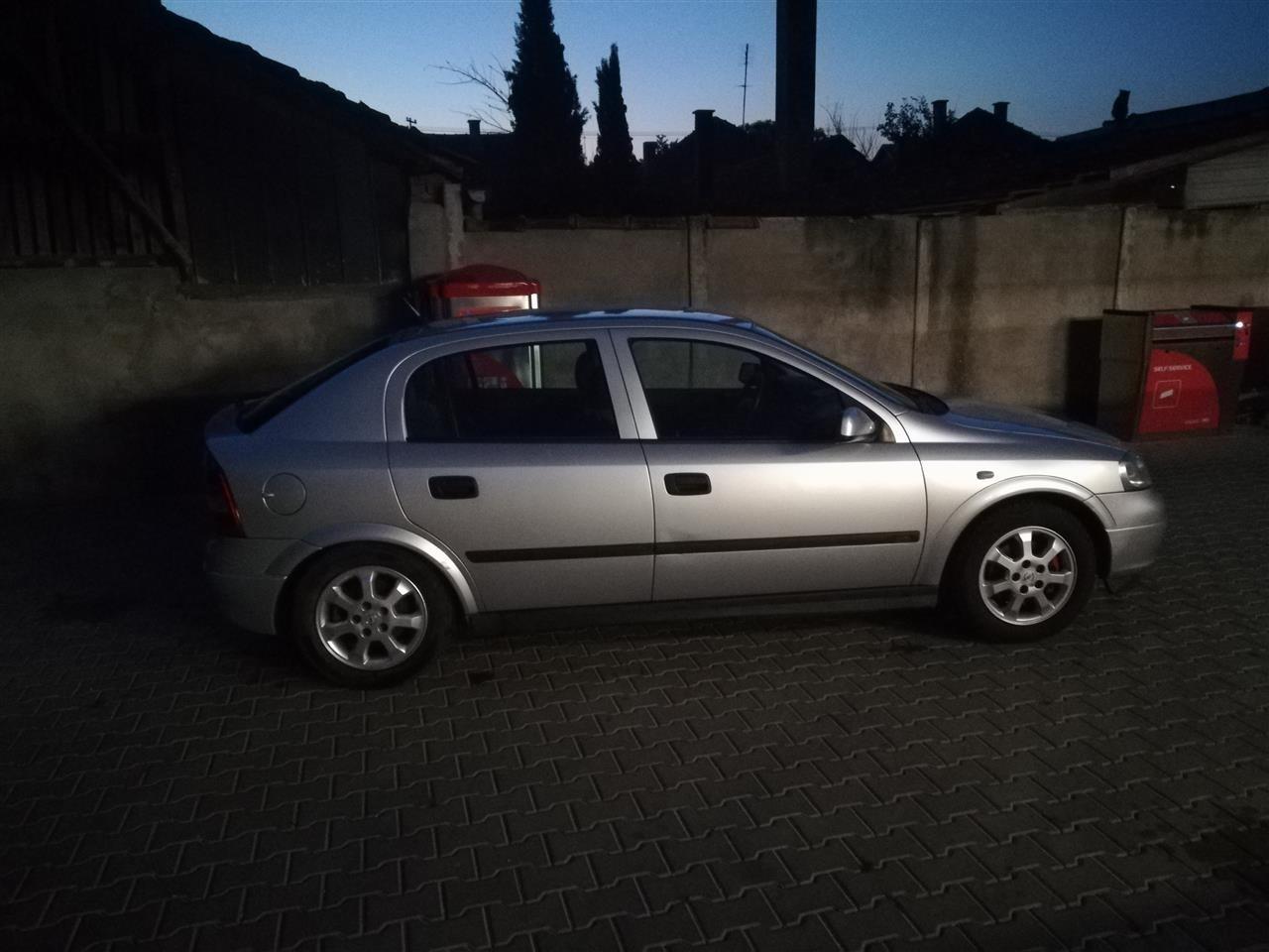 Opel-Astra-1-8-16V-92kw-