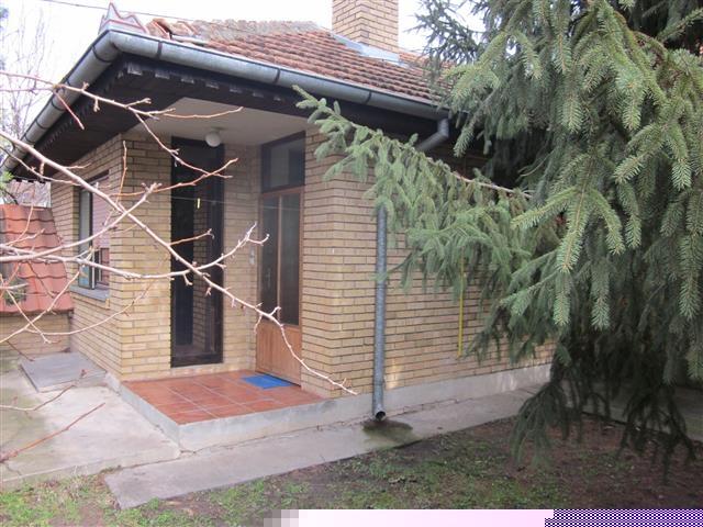 KUCA-BACKA  TOPOLA