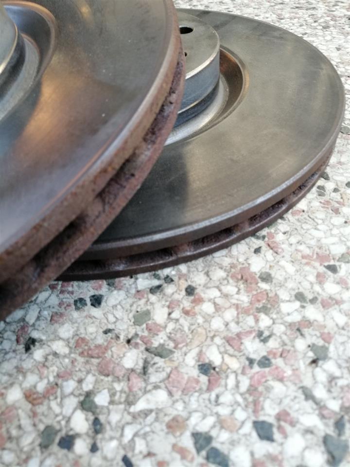 Fiat-stilo-1-9-116-ks-diskovi-prednji