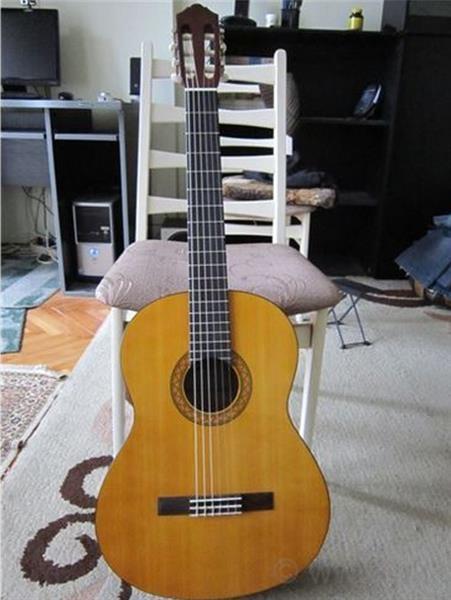 Yamaha-C-40--kao-nova
