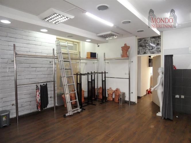LOKAL 190 m2, DURLAN