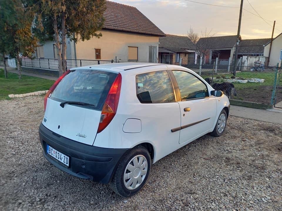 Fiat-Punto-1-9D