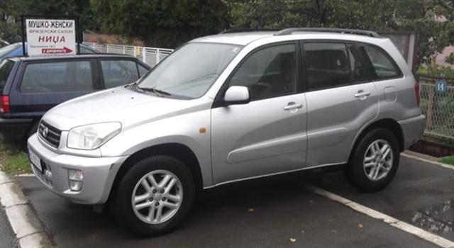 Toyota RAV 4 -01  