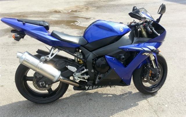 Yamaha-R1-2003