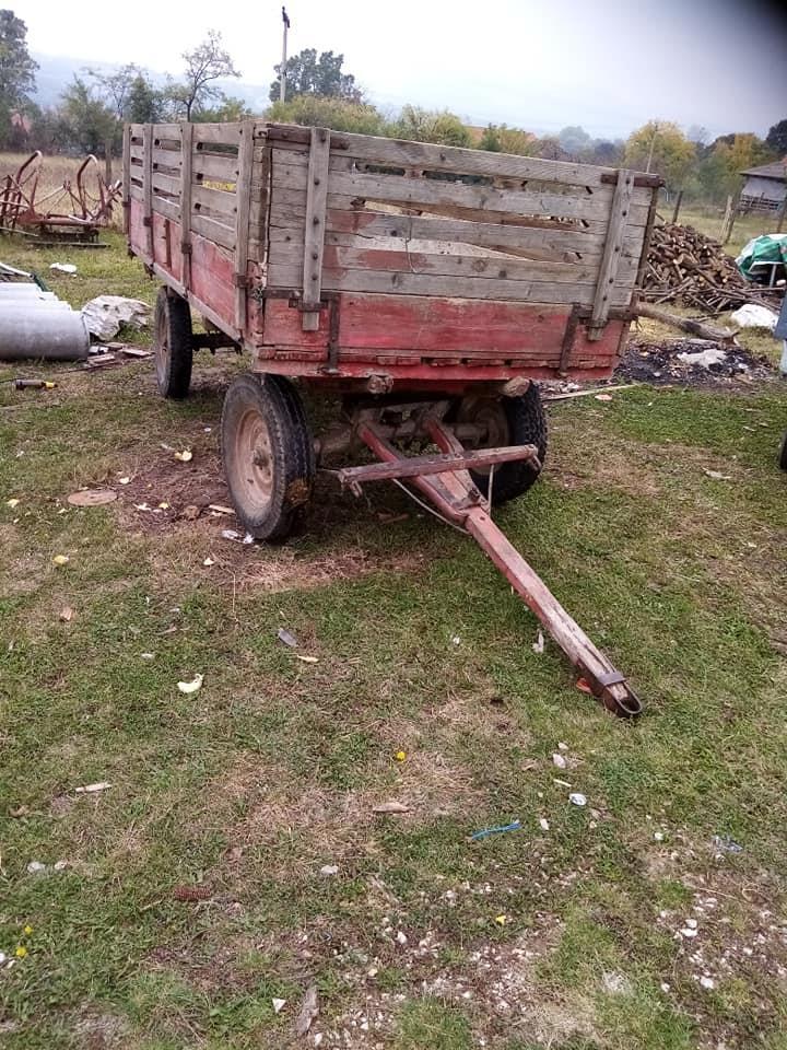 Levatot-Kola-za-traktor-Plug