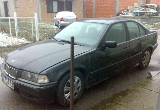 BMW-318--92