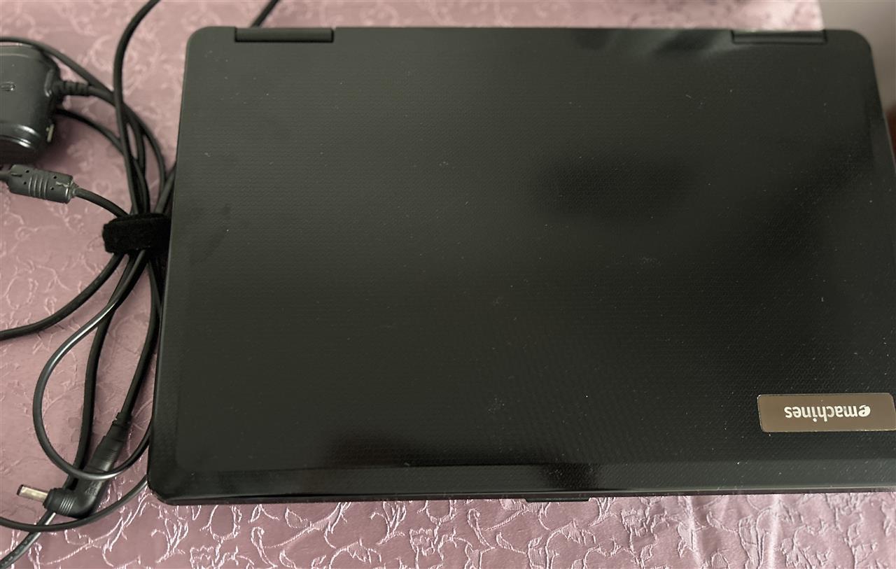 LAPTOP-eMACHINES