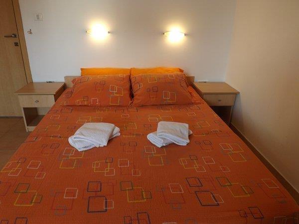 Izdajemo-apartmane-u-Budvi--Becicima-