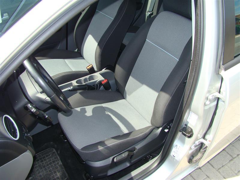 Ford-Focus--10-