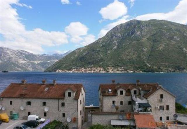 Apartman u Crna Gora, Stoliv