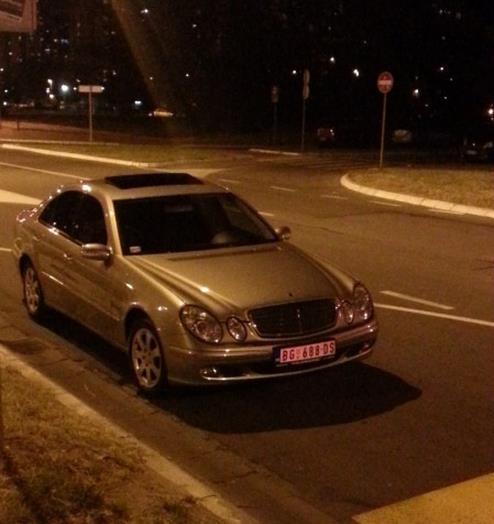 Mercedes-Benz-E-220-cdi--04