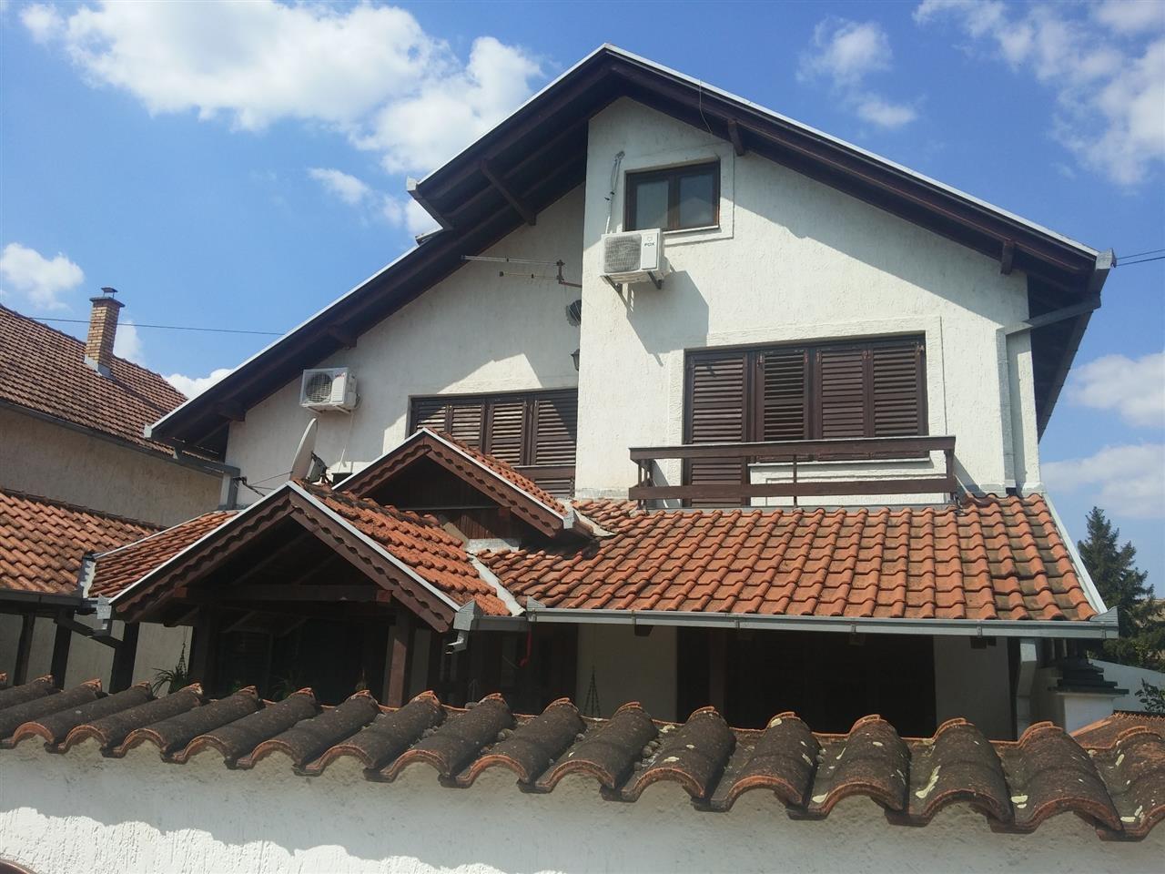 kuca-centar-Bački-Jarak-350m2-Temerin