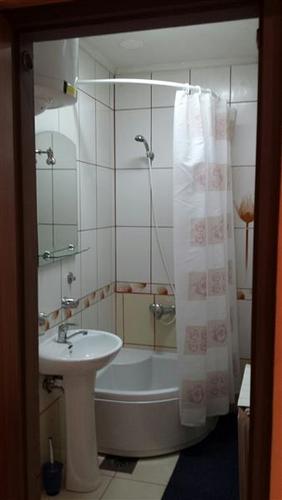 3.0 prazan stan 80m2 Beogradska