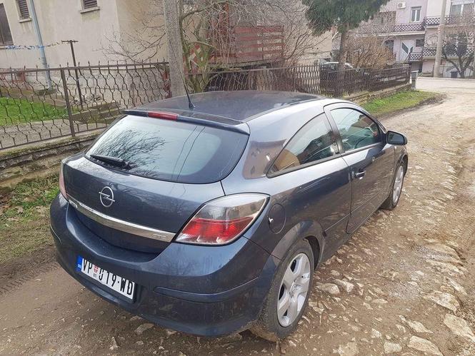 Opel Astra H