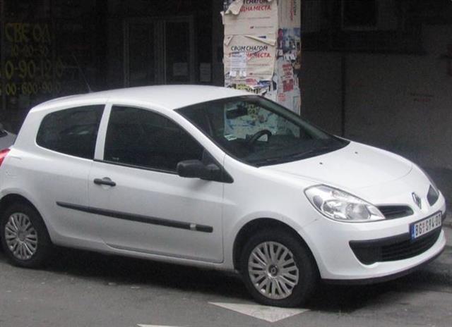 Renault-Clio-1-5-DCI--07