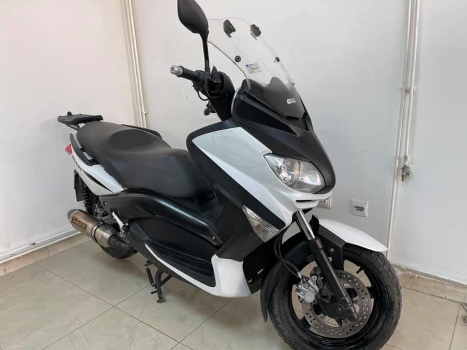 Yamaha-X-Max-250-i-abs-2011-god
