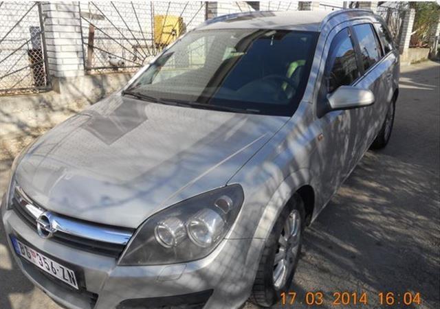Opel Astra 1.9 cdti Cozmo -06