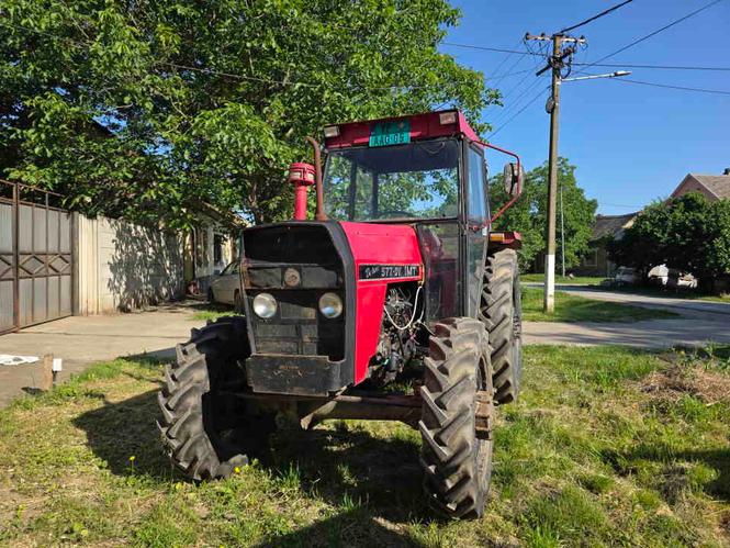 Traktor marke IMT  tip: 577 Dv