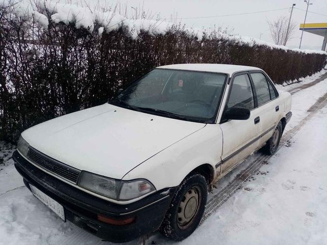 TOJOTA 1.3 1990