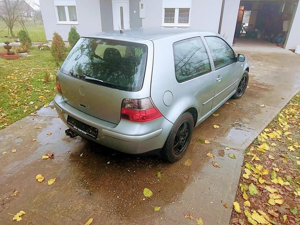Vw-golf-4-1-6-2003