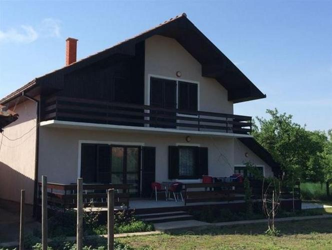 Prelepa kuca 220m2 u Bor 