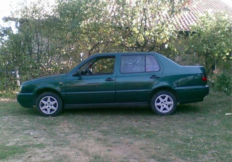 VW-Vento-TDI--98